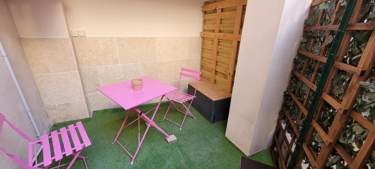 Charming Studio In The Heart Of 아비뇽 외부 사진
